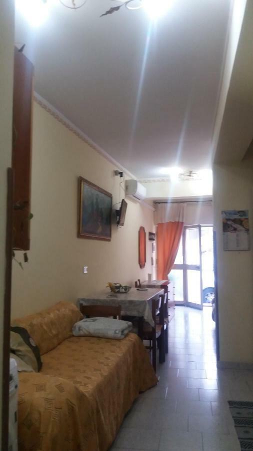 Il Guscio Daire Santa Teresa Di Riva Dış mekan fotoğraf